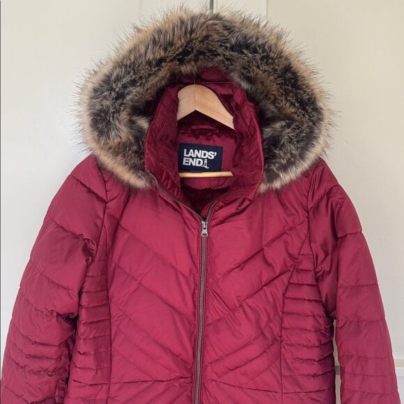 Lands' End PRIMALOFT Warm Burgundy Puffer Jacket Winter Coat Faux Fur Trim Sz M - Picture 3 of 16